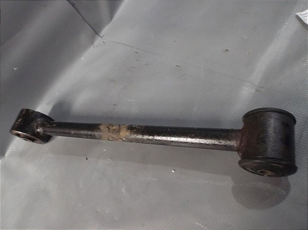 Braço Suspençao / Eixo Traseiro Direito Pajero Tr4 2.0 11/12