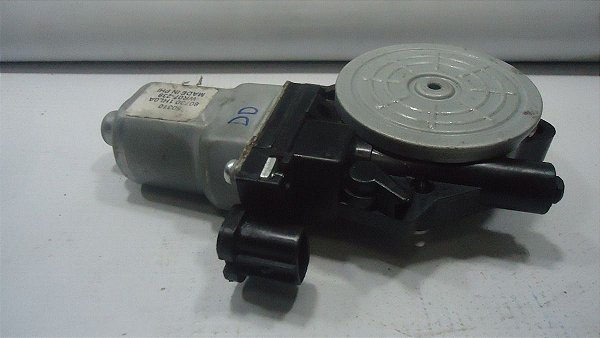Motor Vidro Dianteiro Direito Nissan Versa 15/16