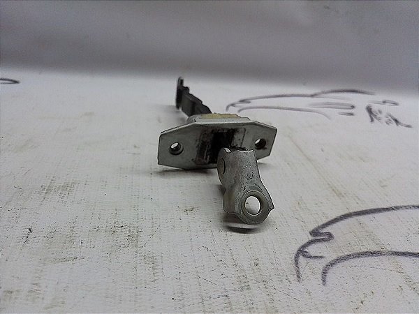 Limitador Porta Dianteiro Esquerdo Toyota Etios Sedan 15/16