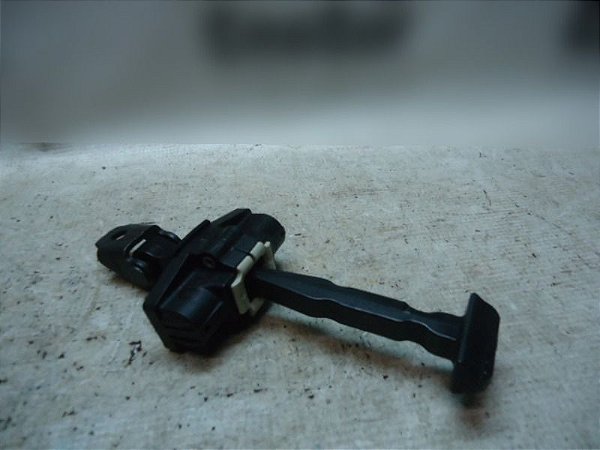 Limitador Da Porta Traseira Direita Renault Captur 18/19