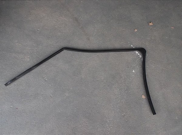 Borracha Contorno Vidro Dianteiro Direito Peugeot 408 11/12