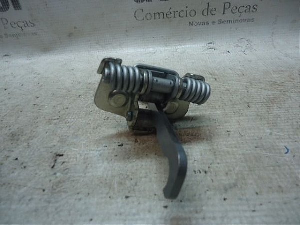 Limitador De Porta Dianteira Esquerda Renault Duster 17/18
