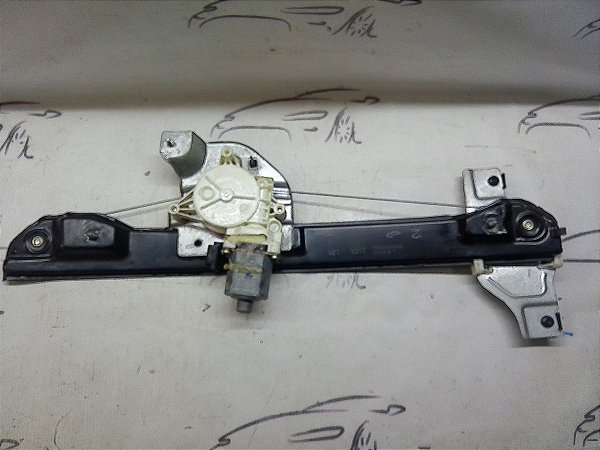 Maquina E Motor Vidro Dianteiro Direito Peugeot 208 14/15