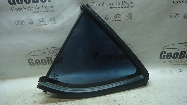 Vidro Vigia Traseiro Esquerdo Nissan Versa 12 A 17 Original