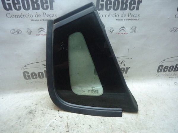 Vidro Vigia Traseiro Esquerdo Peugeot 2008 2017