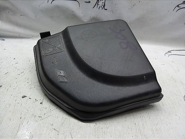 Tampa Capa Acabamento Caixa Fusiveis Peugeot 308 13/14 1.6