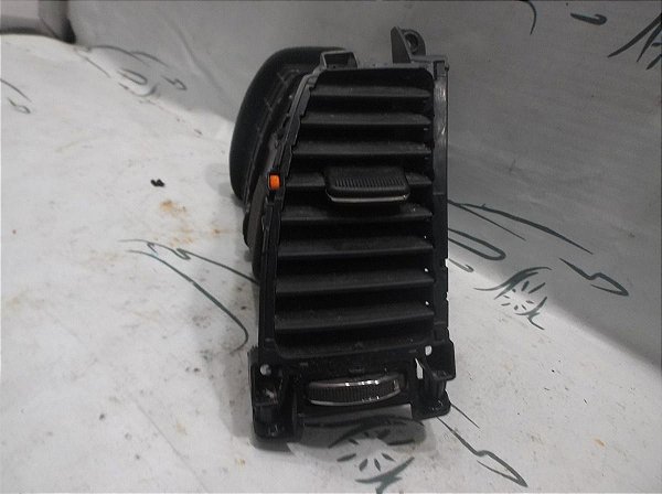 Difusor De Ar Central Ld Esquerdo Kia Cerato 16/17 Original