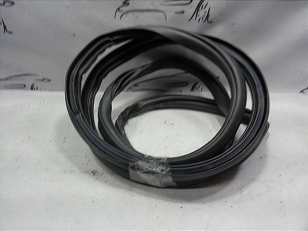 Borracha Porta Traseiro Esquerdo Yaris 2023 165km Rodado