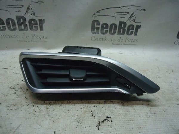Difusor De Ar Lado Esquerdo Peugeot 2008 15 A 17