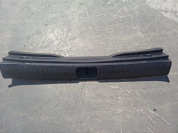 Acabamento Porta Malas Trinco Trava Kia Sportage 18 19