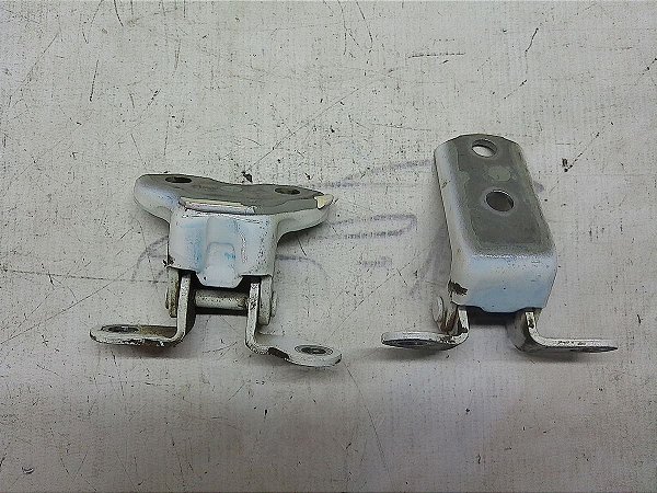 Dobradiça Porta Traseira Direita Yaris Xls 19/20