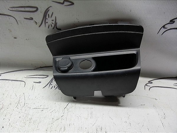 Moldura Console Com Plug 12v Peugeot 208 14/15