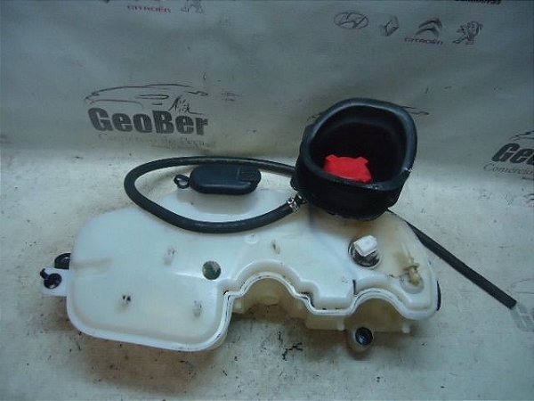 Reservatorio Agua Limpador Combustivel Sandero 1.0 16v 2016