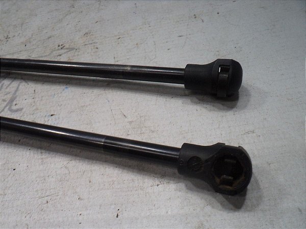 Par De Amortecedor Da Tampa Traseira Citroen C3 13 A 16