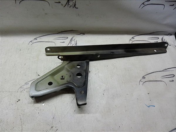 Suporte Fechadura Capo Toyota Yaris Xls 1.5 19/20 Original