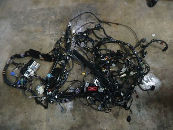 Chicote Debaixo Painel A Porta Malas New Fiesta Mexicano 1.6