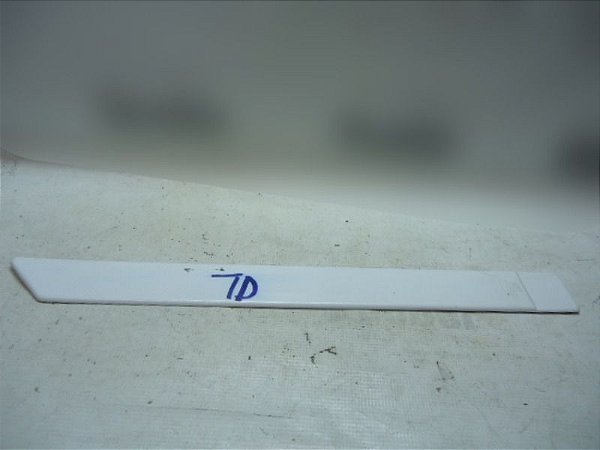 Friso Da Porta Traseira Direita Kia Sportage 12 A 15