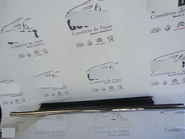 Pestana Cromada Traseira Direita Citroen C3 Exclusive 2015