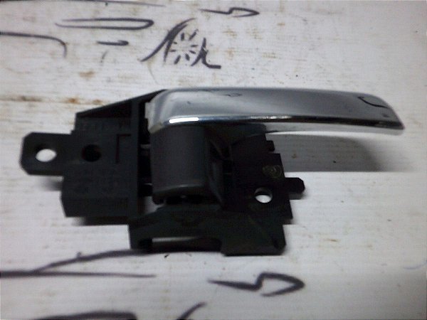 Maçaneta Inetrna Dianteira Direita Outlander 2015/16