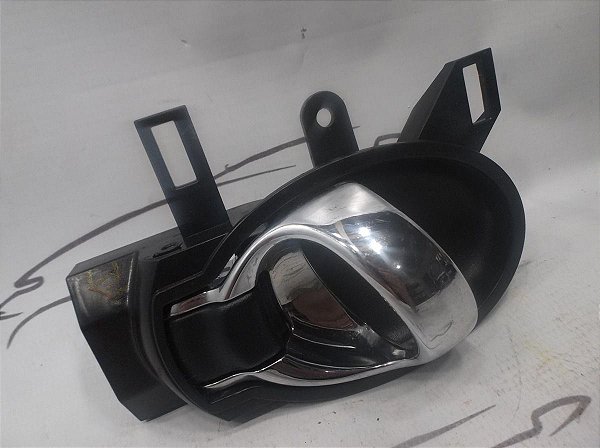 Maçaneta Interna Cromada Traseira Direita Nissan Versa 19/20
