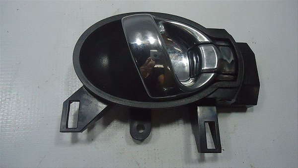 Maçaneta Interna Traseira Direita Nissan Versa 15/16