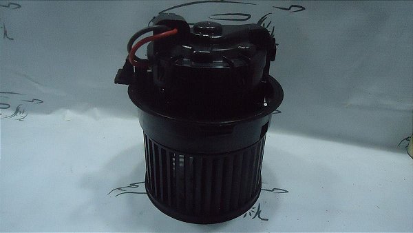 Ventuinha Interna Peugeot 2008 15 A 17  1.6 Aut. Original