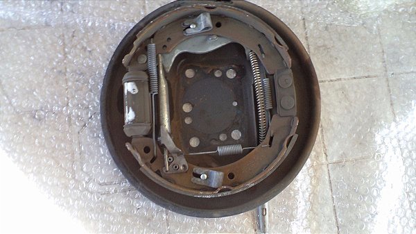 Prato Lona Patins Freio Tras Esq Ford New Fiesta Mexic. Orig
