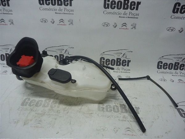 Reservatorio Agua Parabrisa C/ Motor Esg Sandero 2016