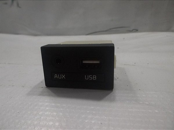 Tomada Plug Aux/ Usb Kia Cerato 1.6 16v 16/17 Original