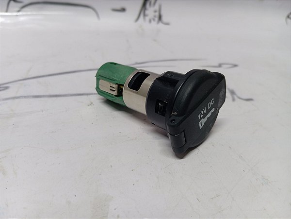 TOMADA AUXILIAR PLUG 12 V JEEP COMPASS 20 21 LIMITED