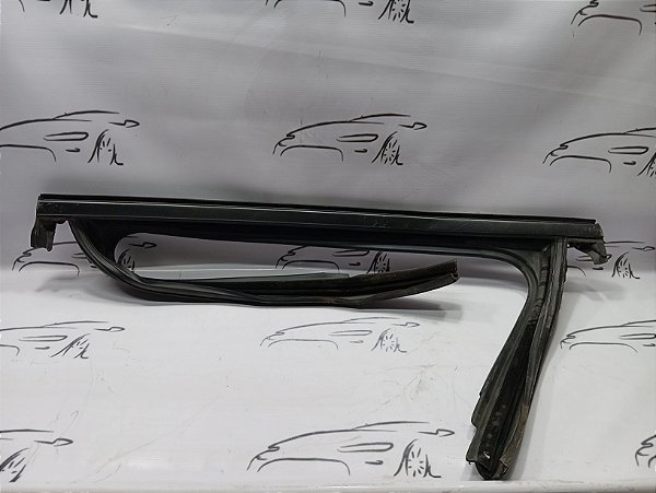 BORRACHA CONTORNO VIDRO TRASEIRO ESQUERDO JEEP COMPASS 2021