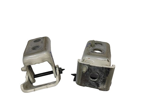 PAR DOBRADIÇA PORTA  DIANTEIRA DIREITA PEUGEOT 2008  16 A 20