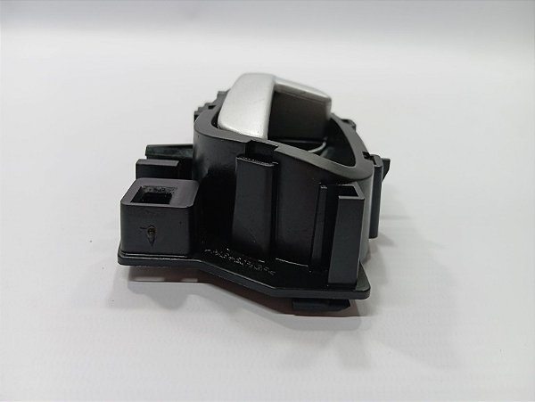 MACANETA INTERNA DIANTEIRA ESQUERDA PEUGEOT 2008 19A22