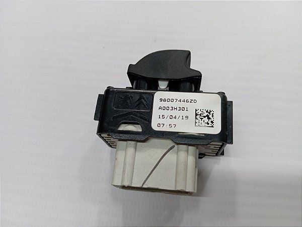 BOTAO COMANDO VIDRO TRASEIRO DIREITO PEUGEOT 2008 2019 A 22