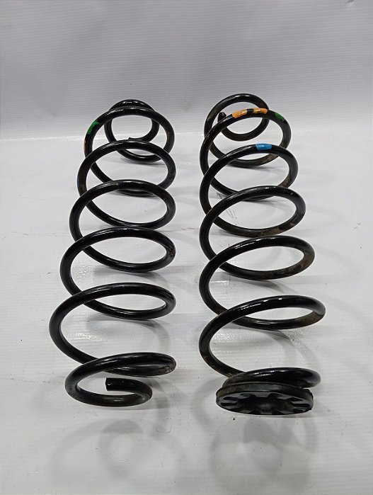 PAR DE MOLAS SUSPENSAO TRASEIRA PEUGEOT 2008 14 A22 ORIGINAL