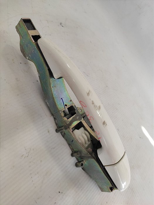 MACANETA EXTERNA TRASEIRA ESQUERDA PEUGEOT 308 14 15 ORIG.