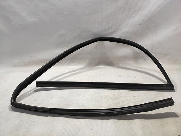 BORRACHA CONTORNO VIDRO DIANTEIRO DIREIT HYUNDAI CRETA 18/19