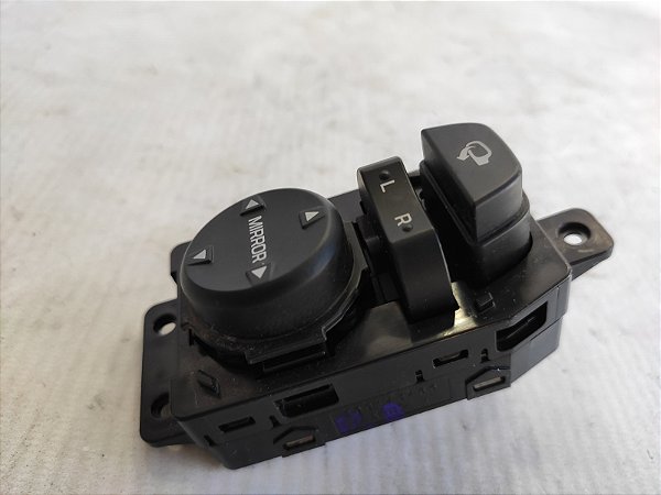 COMANDO REGULAGEM RETROVISOR ELETRICO REBATIVEL CRETA 18/19