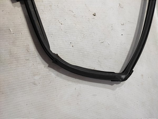 BORRACHA CONTORNO VIDRO DIANTEIR ESQUERD HYUNDAI CRETA 18/19
