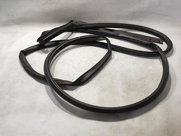 BORRACHA CONTORNO PORTA TRASEIRA DIREITA HYUNDAI CRETA 18/19