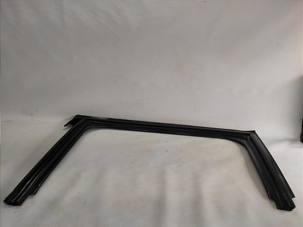 BORRACHA CONTORNO VIDRO TRASEIRO ESQUERDO PEUGEOT 2008 18/19