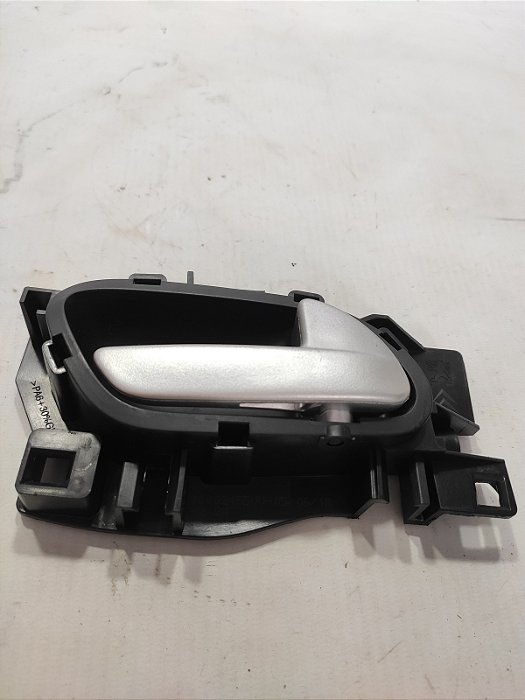 MAÇANETA INTERNA TRASEIRA DIREITA PEUGEOT 2008 18/19