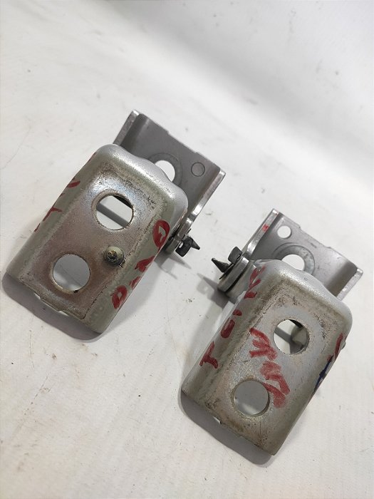 PAR DOBRADIÇA PORTA DIANTEIRA DIREITA PEUGEOT 2008 18/19