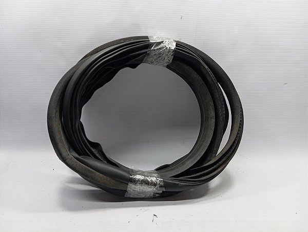 BORRACHA CONTORNO PORTA MALAS NISSAN VERSA 2018