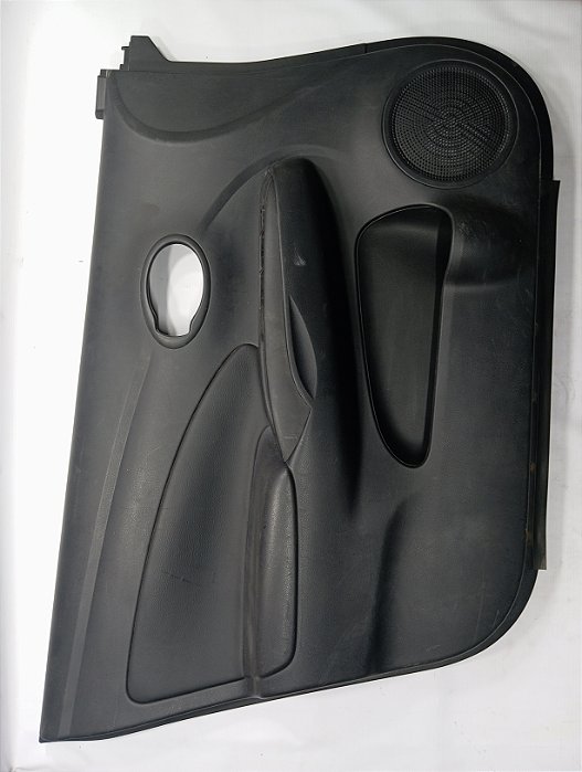 LATERAL FORRO PORTA DIANTEIRO ESQUERDO NISSAN VERSA 2018
