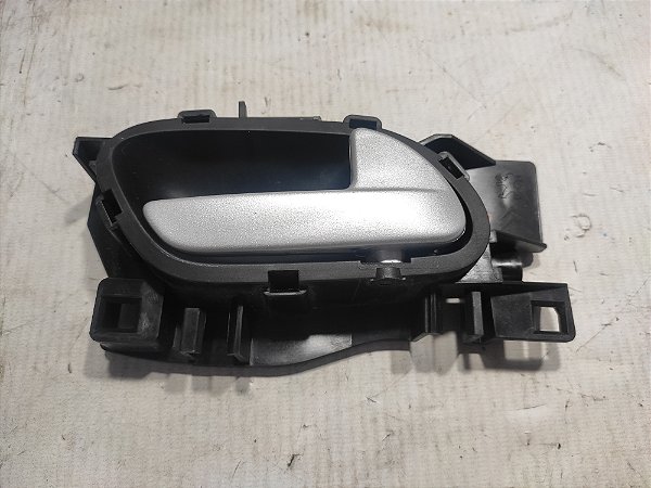 MAÇANETA INTERNA TRASEIRA DIREITA PEUGEOT 208 1.6 16V 19/20