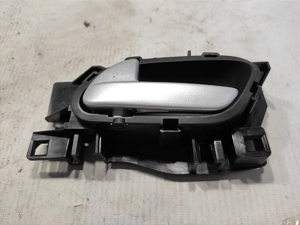 MAÇANETA INTERNA TRASEIRA ESQUERDA PEUGEOT 208 1.6 AT6 19/20