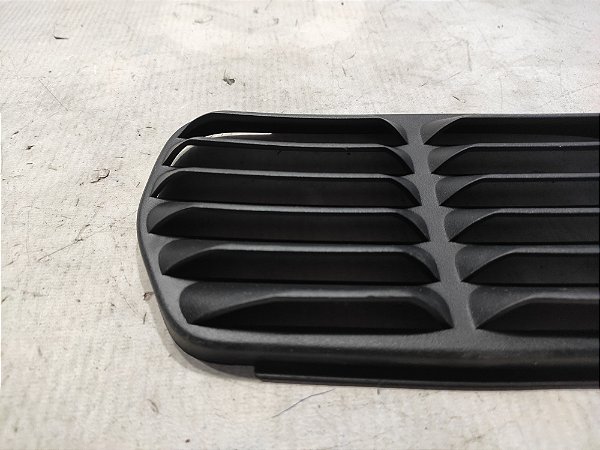 ACABAMENTO GRADE INTERNA PORTA MALAS PEUGEOT 208 19/20