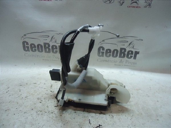 Fechadura Porta Dianteira Esquerda Peugeot 2008 15 A 17