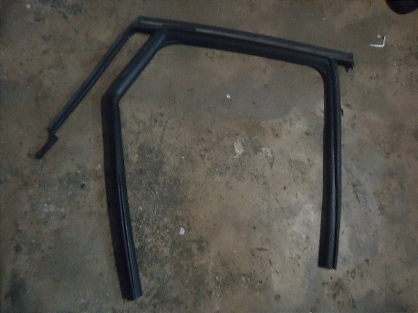 Borracha Contorno Do Vidro Traseiro Direito Captur 18/19
